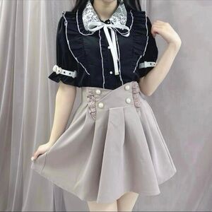 Rojita black heart buckle belt cuff blouse